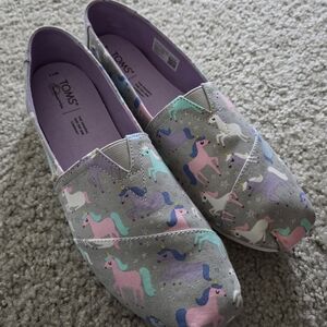 TOMS Kids Unicorn Print Shoes - Gray and Purple